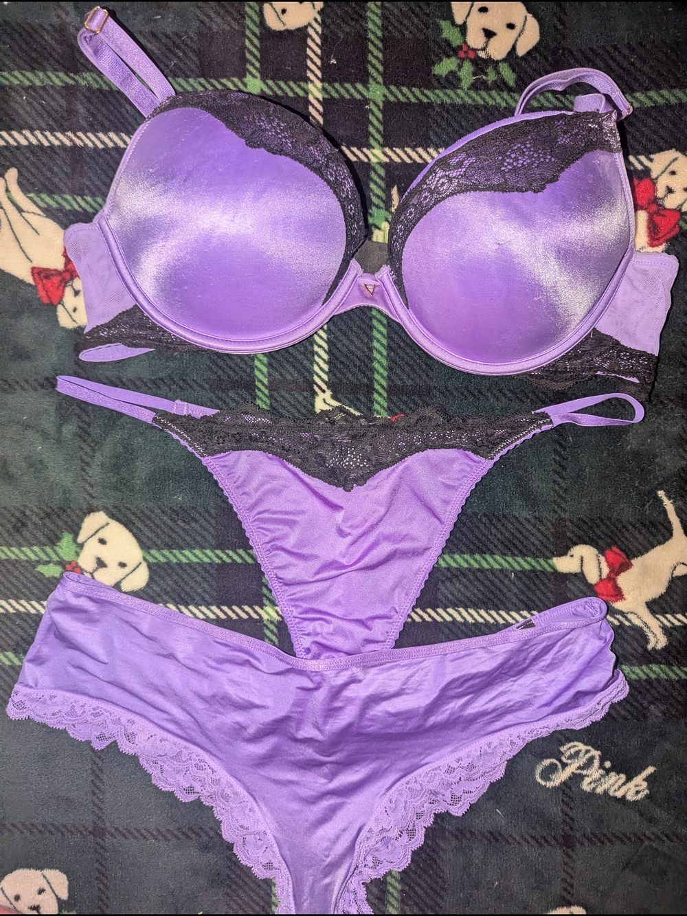 Victoria's Secret Lavender W Blk Lace & Satin Bra & 2 Lg Panties EUC . - Picture 2 of 5